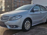 Gebraucht Mercedes B180 122 PS (89 kW) 2014 Silber Van / Kleinbus