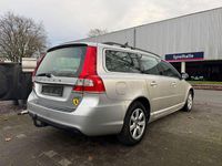 Gebraucht Volvo V70 Kinetic 120 PS (88 kW) 2015 Silber Kombi