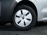 Neu VW T6.1 100 kW (136 PS) 2026 Light grey metallic Van