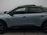 Używany Citroën e-C4 Shine 146 kW (199 KM) 2023 Niebieski Sedan/Limuzyna
