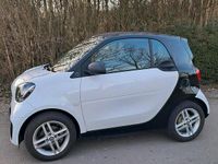 Gebraucht Smart ForTwo Coupé 60 kW (82 PS) 2021 Weiß Kleinwagen