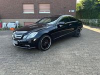 Gebraucht Mercedes E250 204 PS (150 kW) 2009 Schwarz Coupé