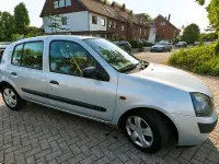 Gebraucht Renault Clio II Expression 58 PS (42 kW) 2002 Silber Kleinwagen