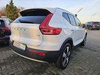 Gebraucht Volvo XC40 Momentum 163 PS (119 kW) 2021 Weiß SUV