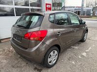 Gebraucht Kia Venga Attract 90 PS (66 kW) 2012 Braun Kleinwagen