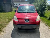 Gebraucht Peugeot Partner 90 PS (66 kW) 2011 Rot Van / Kleinbus