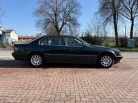 Gebraucht BMW 735 238 PS (175 kW) 2000 Oxfordgrün Limousine