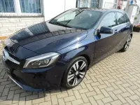 Gebraucht Mercedes A180 Urban 122 PS (89 kW) 2016 Blau Kleinwagen