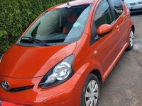 Gebraucht Toyota Aygo 69 PS (50 kW) 2012 Orange Kleinwagen