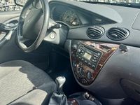 Gebraucht Ford Focus 115 PS (84 kW) 1999 Silber Kombi