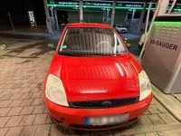 Gebraucht Ford Fiesta 69 PS (50 kW) 2005 Rot Kleinwagen