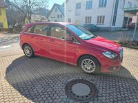 Gebraucht Mercedes B180 Avantgarde 122 PS (89 kW) 2012 Rot Van / Kleinbus