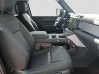 Neu Land Rover Defender S 200 PS (147 kW) 2026 Gruen SUV