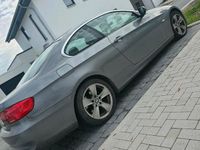 Gebraucht BMW 320 184 PS (135 kW) 2011 Grau Coupé