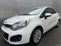 Gebraucht Kia Rio Attract 86 PS (63 kW) 2013 Weiß Limousine