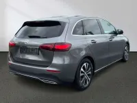 Gebraucht Mercedes B200 Advanced 360 PS (264 kW) 2025 Grau Kleinwagen