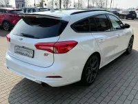 Gebraucht Ford Focus ST 280 PS (205 kW) 2019 Frozen white Kombi