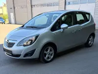 Gebraucht Opel Meriva Innovation 140 PS (102 kW) 2012 Argon silber/ice silver (m2) Van / Kleinbus