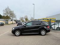 Gebraucht Mercedes ML350 224 PS (164 kW) 2010 Schwarz SUV
