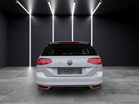 Gebraucht VW Passat Elegance 150 PS (110 kW) 2022 Mondsteingrau (metallic) Kombi