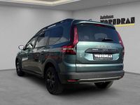 Neu Dacia Jogger Extreme 101 PS (74 kW) 2025 Safarigrüngrau Van / Kleinbus