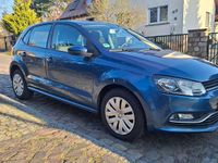 Gebraucht VW Polo Comfortline 75 PS (55 kW) 2015 Blau Limousine