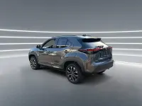 Neu Toyota Yaris Cross 131 PS (96 kW) 2026 Grau SUV