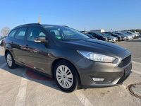 Gebraucht Ford Focus 120 PS (88 kW) 2016 Grau Limousine