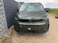 Neu Opel Combo Edition 131 PS (96 kW) 2025 Sirkka grün metallic Van / Kleinbus