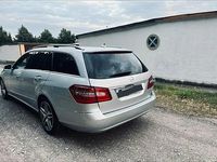 Gebraucht Mercedes E220 Avantgarde 170 PS (125 kW) 2010 Grau Kombi