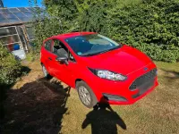 Gebraucht Ford Fiesta 60 PS (44 kW) 2016 Rot Kleinwagen