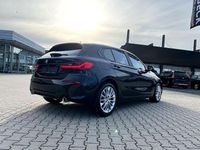Gebraucht BMW 120 Advantage 190 PS (139 kW) 2023 Black sapphire metallic Kleinwagen