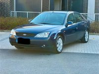 Używany Ford Mondeo Ghia 145 KM (106 kW) 2002 Niebieski Sedan/Limuzyna