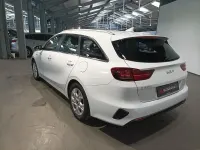 Gebraucht Kia Ceed Vision 136 PS (100 kW) 2024 Weiß Kleinwagen