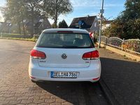 Gebraucht VW Golf VII 105 PS (77 kW) 2012 Weiß Limousine