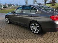 Gebraucht BMW 320 Luxury Line 186 PS (136 kW) 2013 Braun Limousine