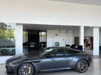 Neu Aston Martin DB12 680 PS (500 kW) 2026 Grau