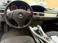 Gebraucht BMW 320 184 PS (135 kW) 2010 Weiß Kombi