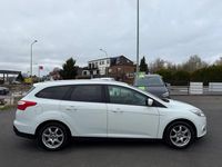 Gebraucht Ford Focus SYNC Edition 101 PS (74 kW) 2014 Weiß Limousine