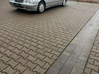 Gebraucht Mercedes E200 163 PS (119 kW) 1999 Gelb Limousine