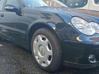 Gebraucht Mercedes C200 163 PS (119 kW) 2006 Blau Kombi