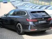 Gebraucht BMW 520 Sport Line 197 PS (144 kW) 2025 Sophistograu Kombi