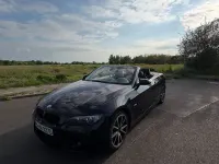 Gebraucht BMW 320 Cabriolet 177 PS (130 kW) 2010 Schwarz Cabrio