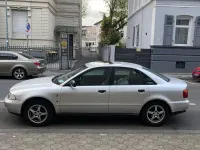 Używany Audi A4 125 KM (91 kW) 1995 Srebrny Sedan/Limuzyna