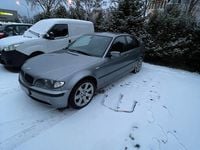 Gebraucht BMW 318 143 PS (105 kW) 2004 Grau Limousine