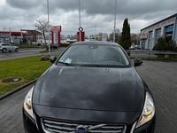 Second-hand Volvo V60 114 CP (83 kW) 2012 Negru Break
