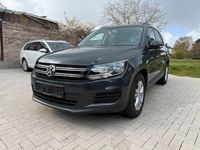 Gebraucht VW Tiguan Trendline 122 PS (89 kW) 2015 Grau SUV
