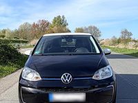 Second-hand VW e-up! Style 61 kW (83 CP) 2021 Negru Hatchback