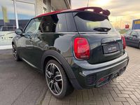 Gebraucht Mini John Cooper Works 231 PS (169 kW) 2019 Rebel green Kleinwagen