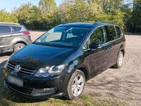 Second-hand VW Sharan 170 CP (125 kW) 2012 Negru Monovolum